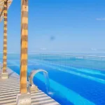 Mejor Vista al Mar, 3 alcobas, Piscina, 3Jacuzzi